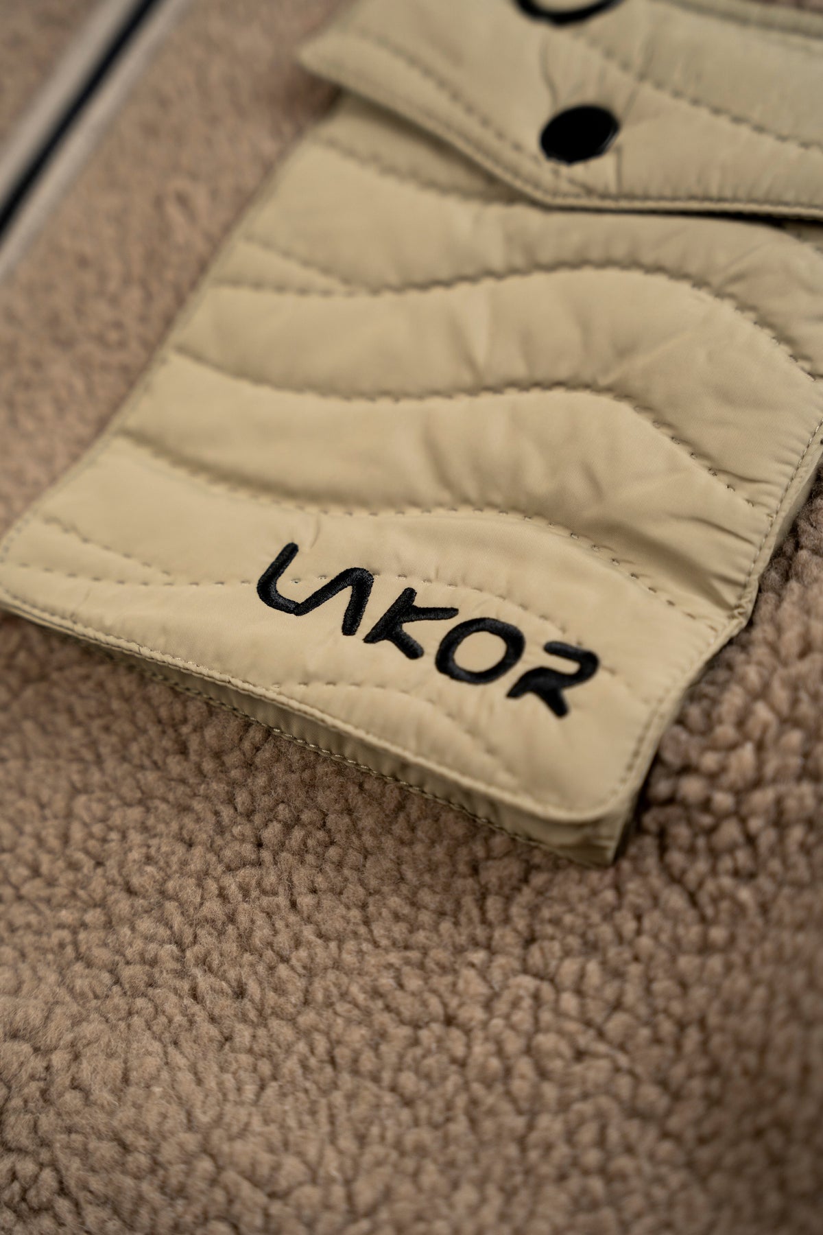LAKOR Campfire Pile Jacket Jacket Fallen Rock