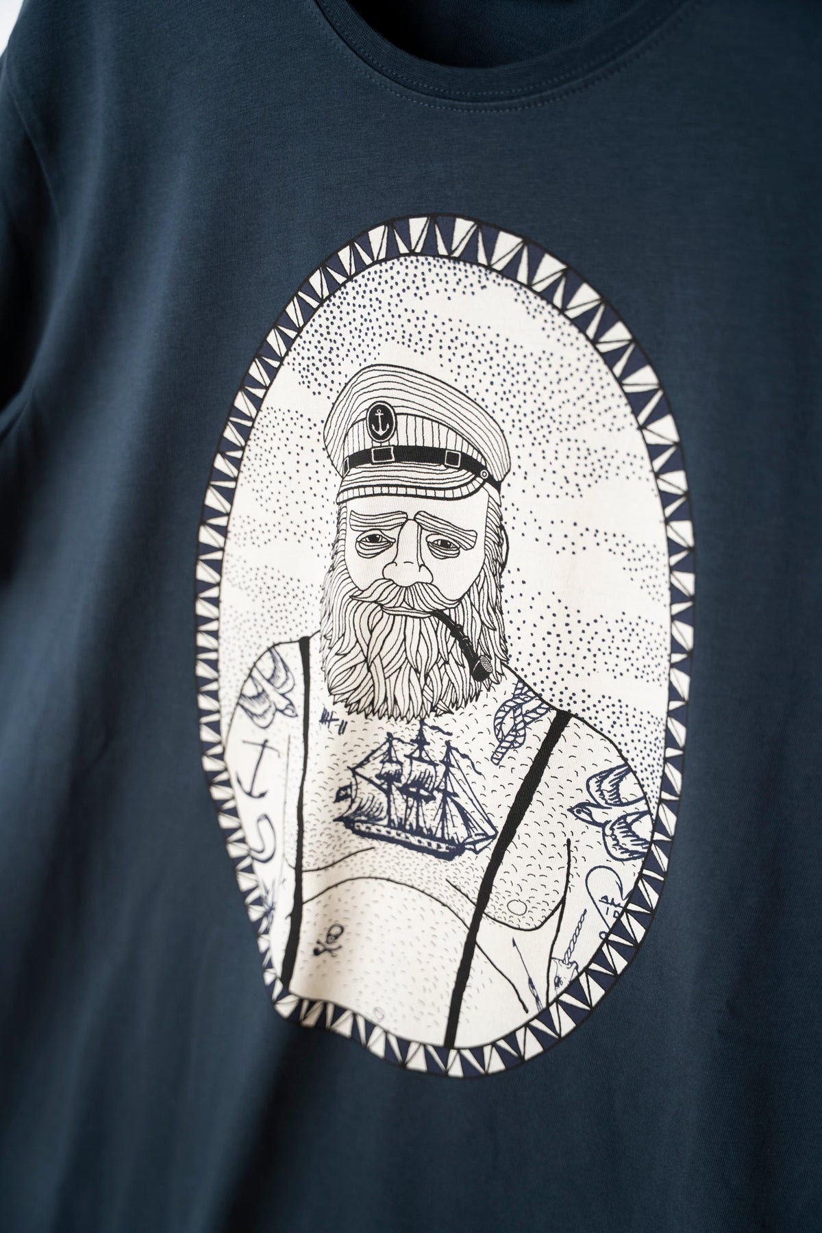LAKOR Dad Bod T-shirt T-Shirt Blueberry