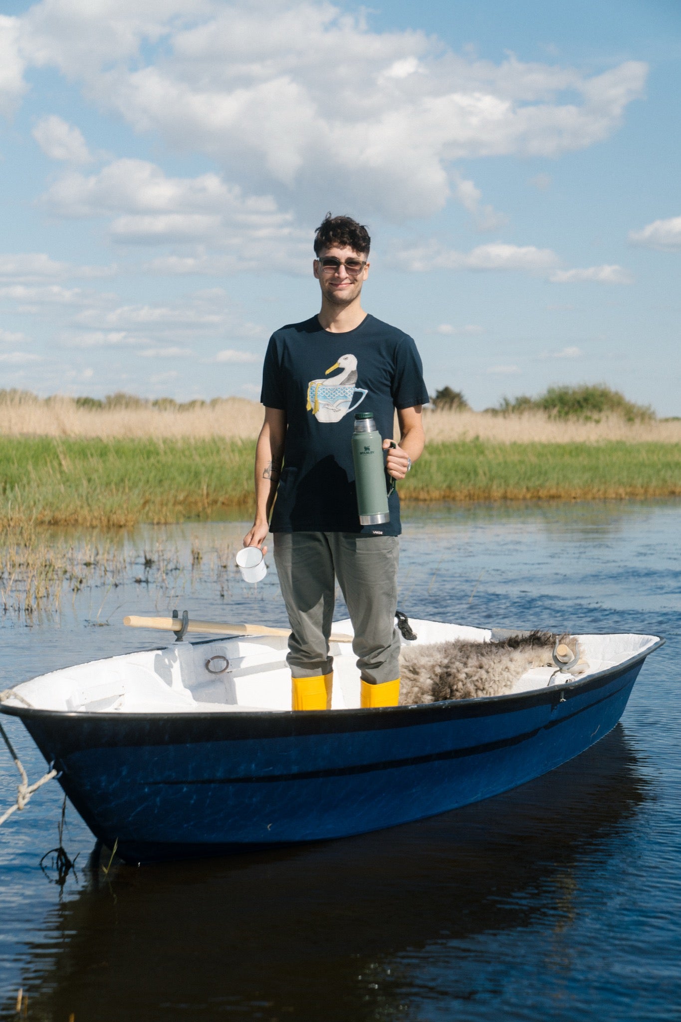 Seagull in a Cup T-shirt (Blueberry)