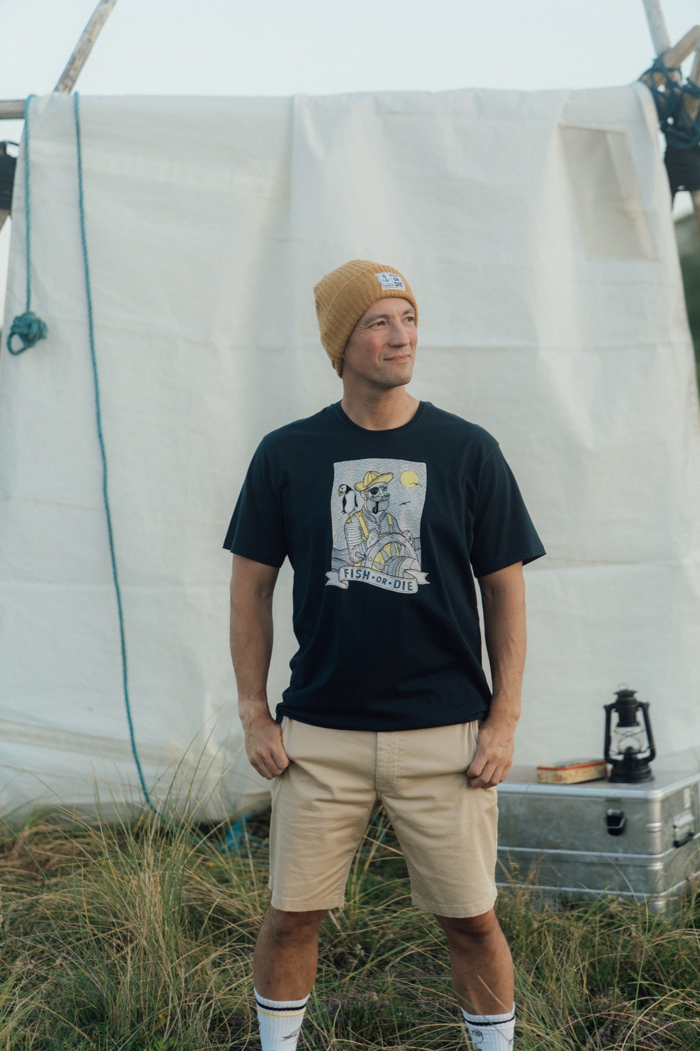 Sea Parrot & Shipster T-shirt - Blueberry