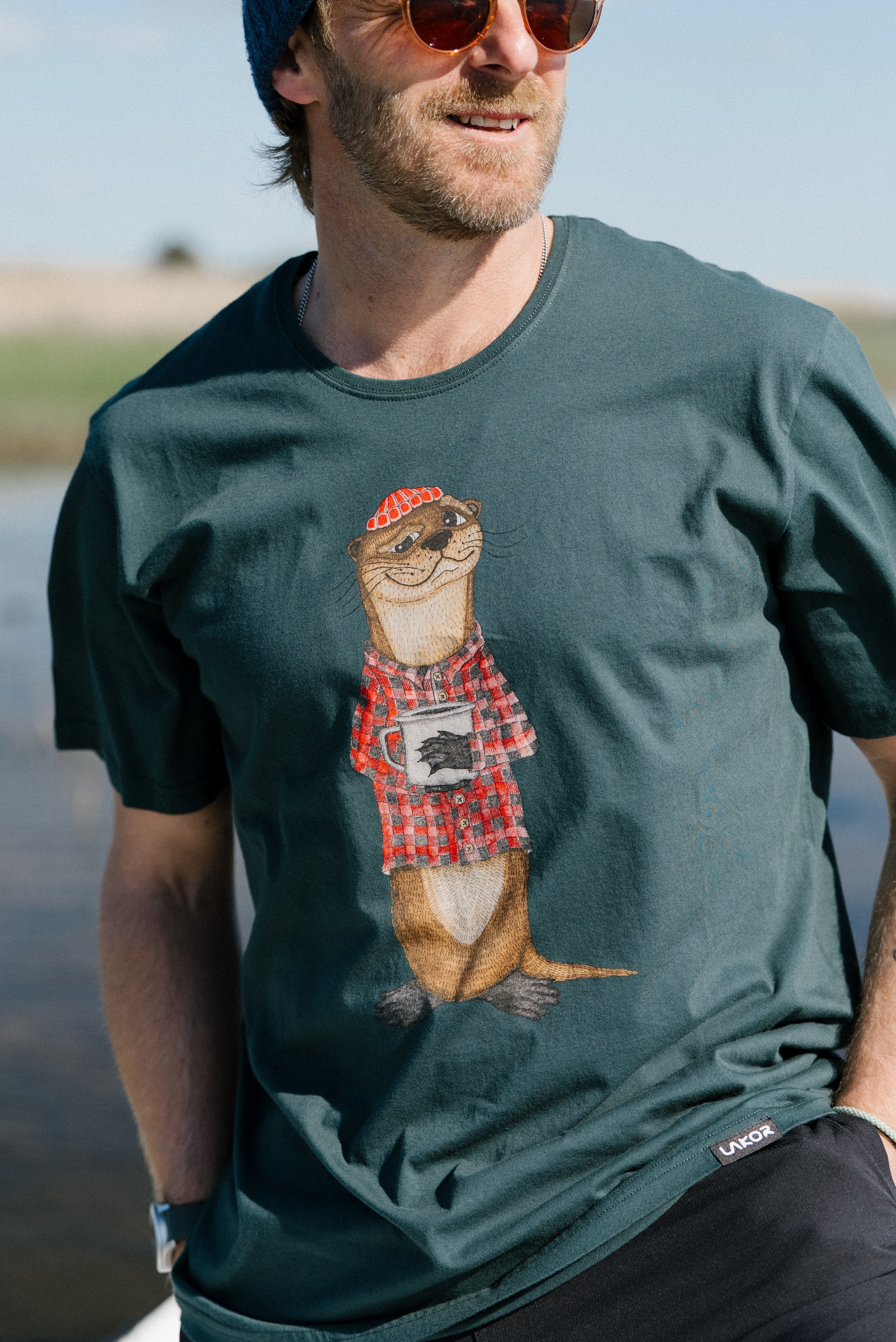An Otter Coffee T-shirt - Green Gables