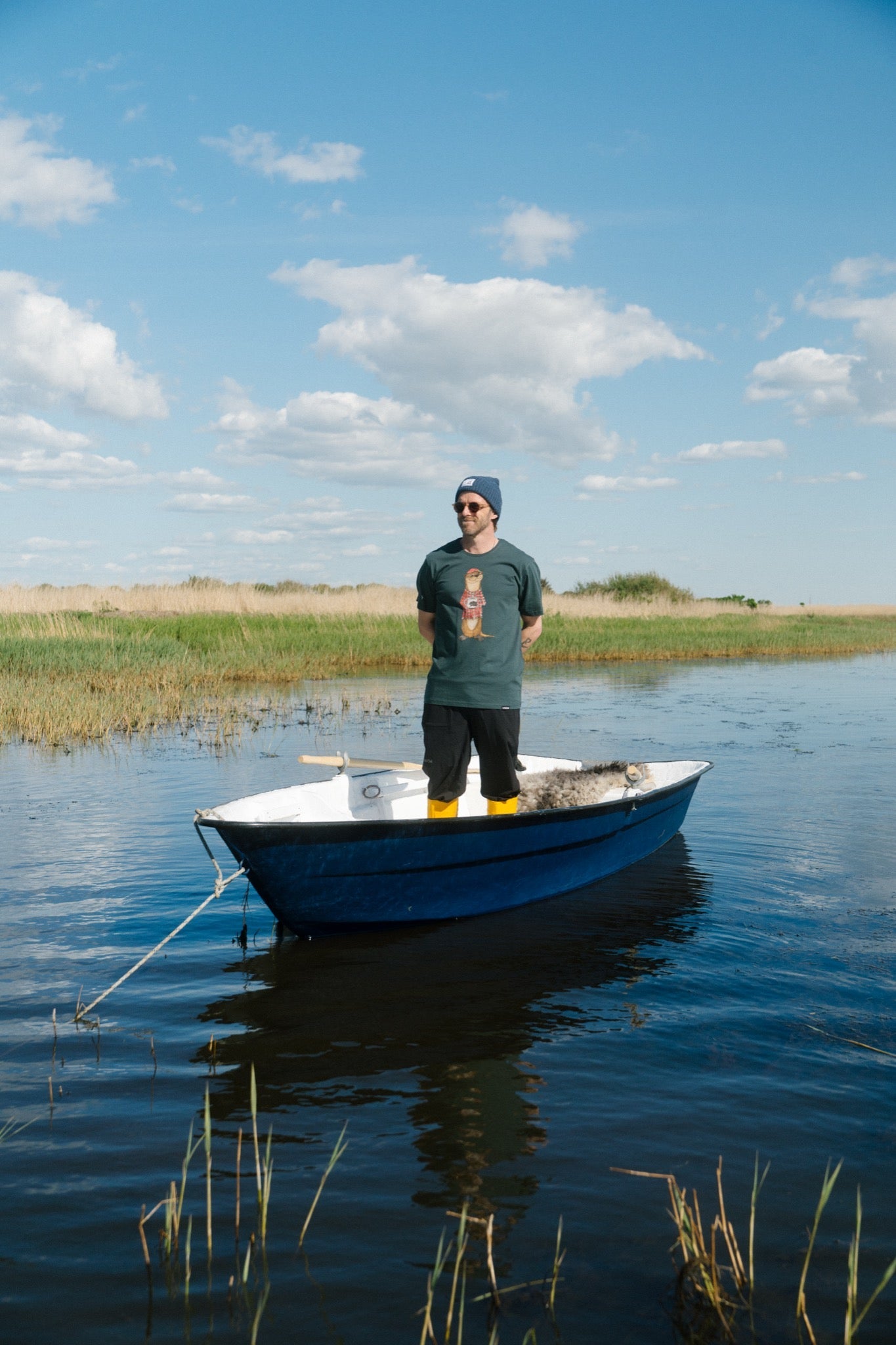 LAKOR An Otter Coffee T-shirt T-Shirt Green Gables