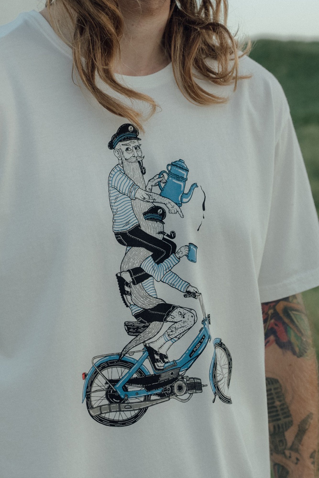 LAKOR Hitching a Ride T-shirt T-Shirt Star White