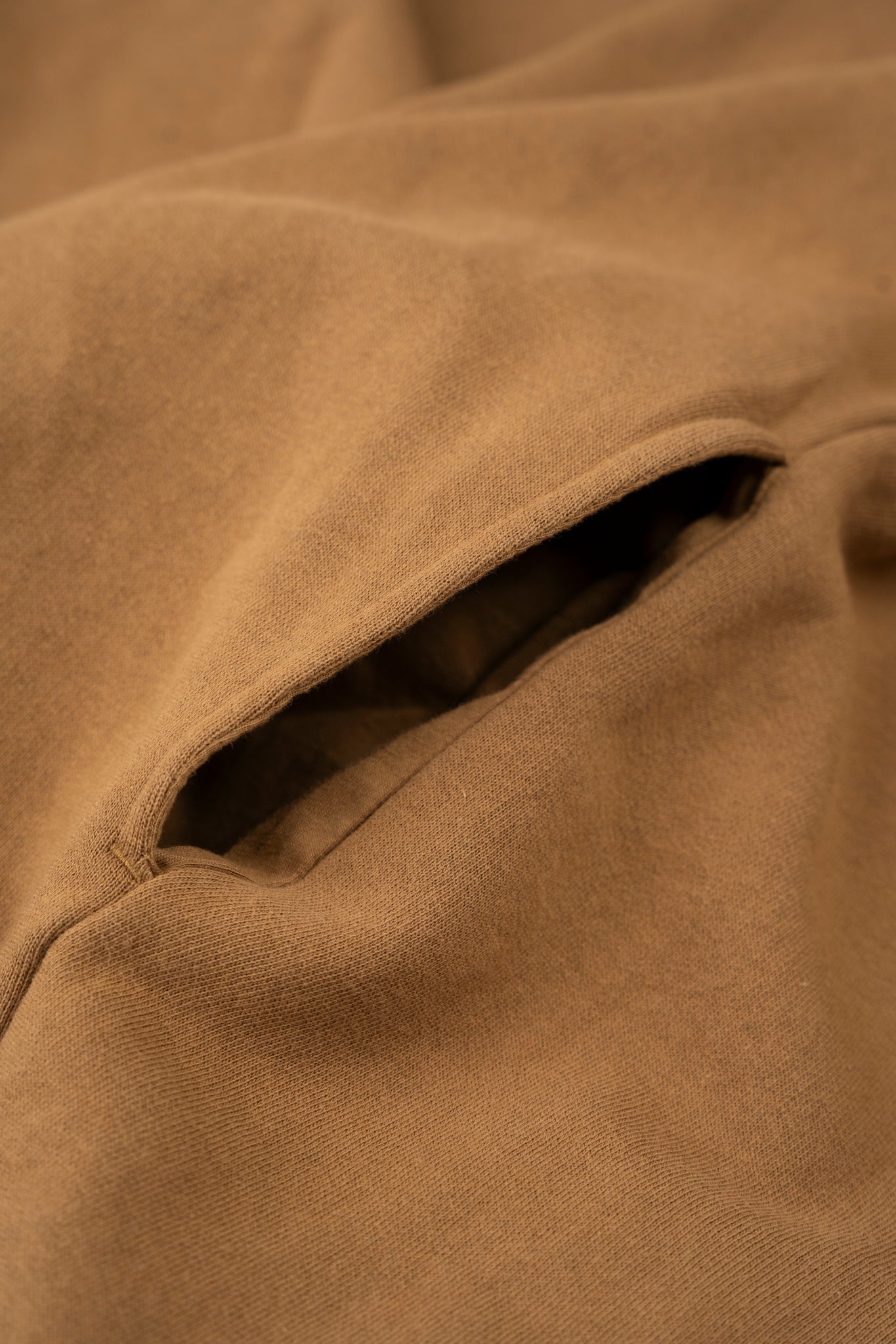 LAKOR Mini Pier Pelican Turtleneck Sweatshirt Rubber