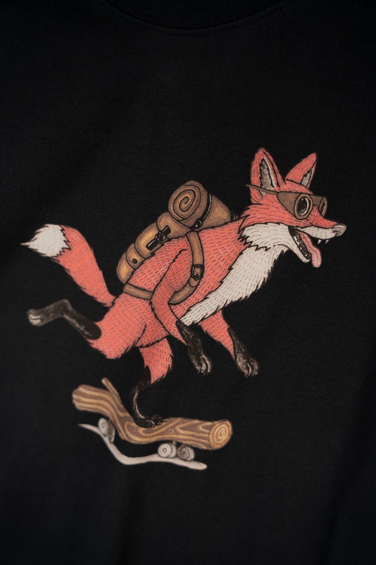 LAKOR Pushing the Log T-shirt T-Shirt Moonless Night