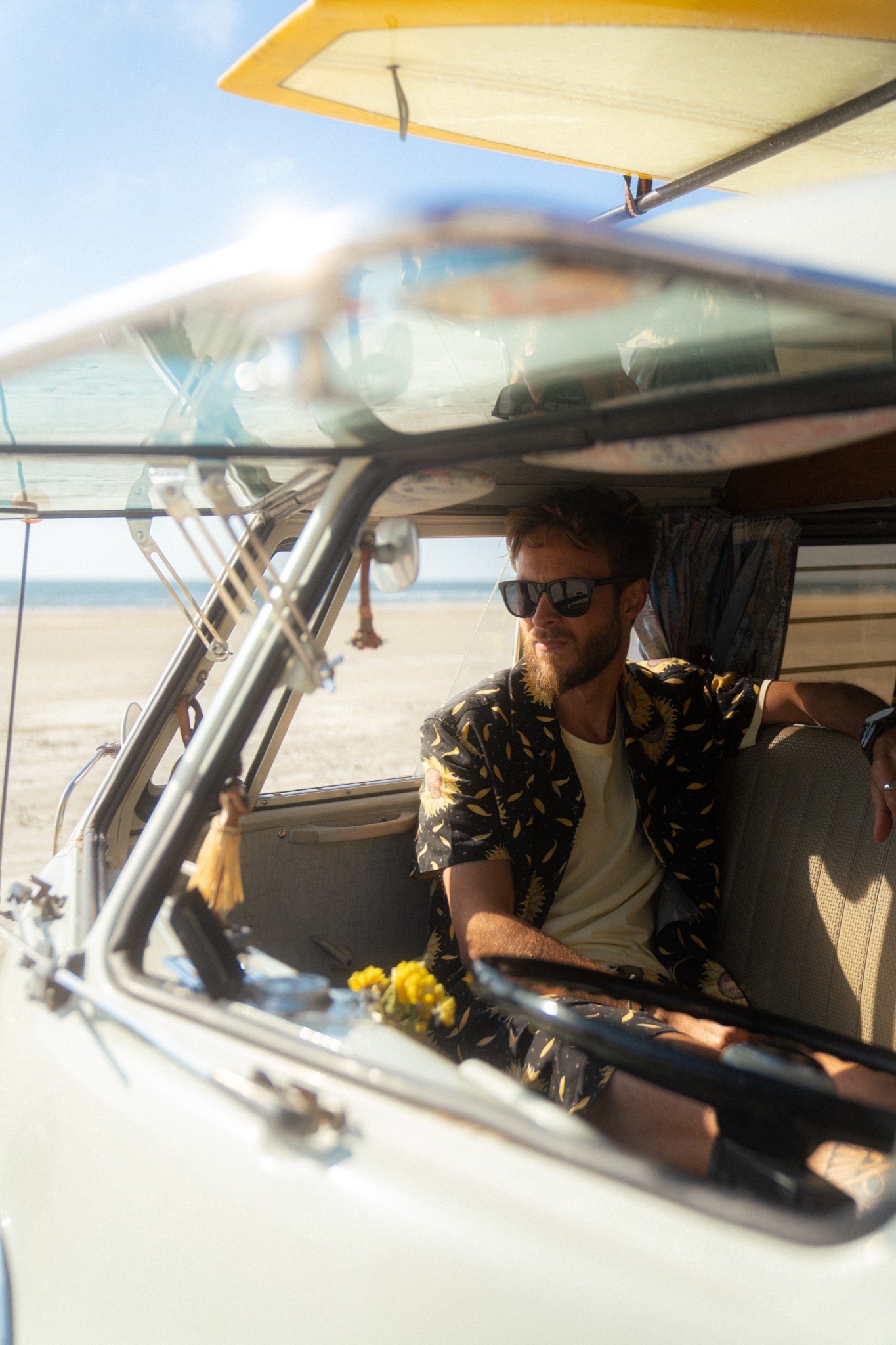 LAKOR Sunflower Short Sleeve Shirt Short Sleeve Shirt Moonless Night