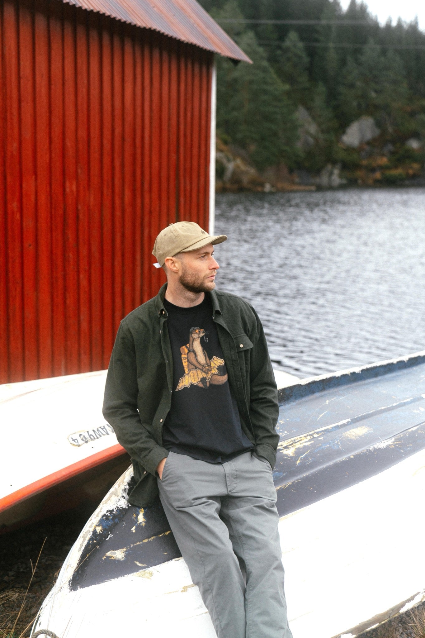 LAKOR The Otter Way T-shirt T-Shirt Moonless Night