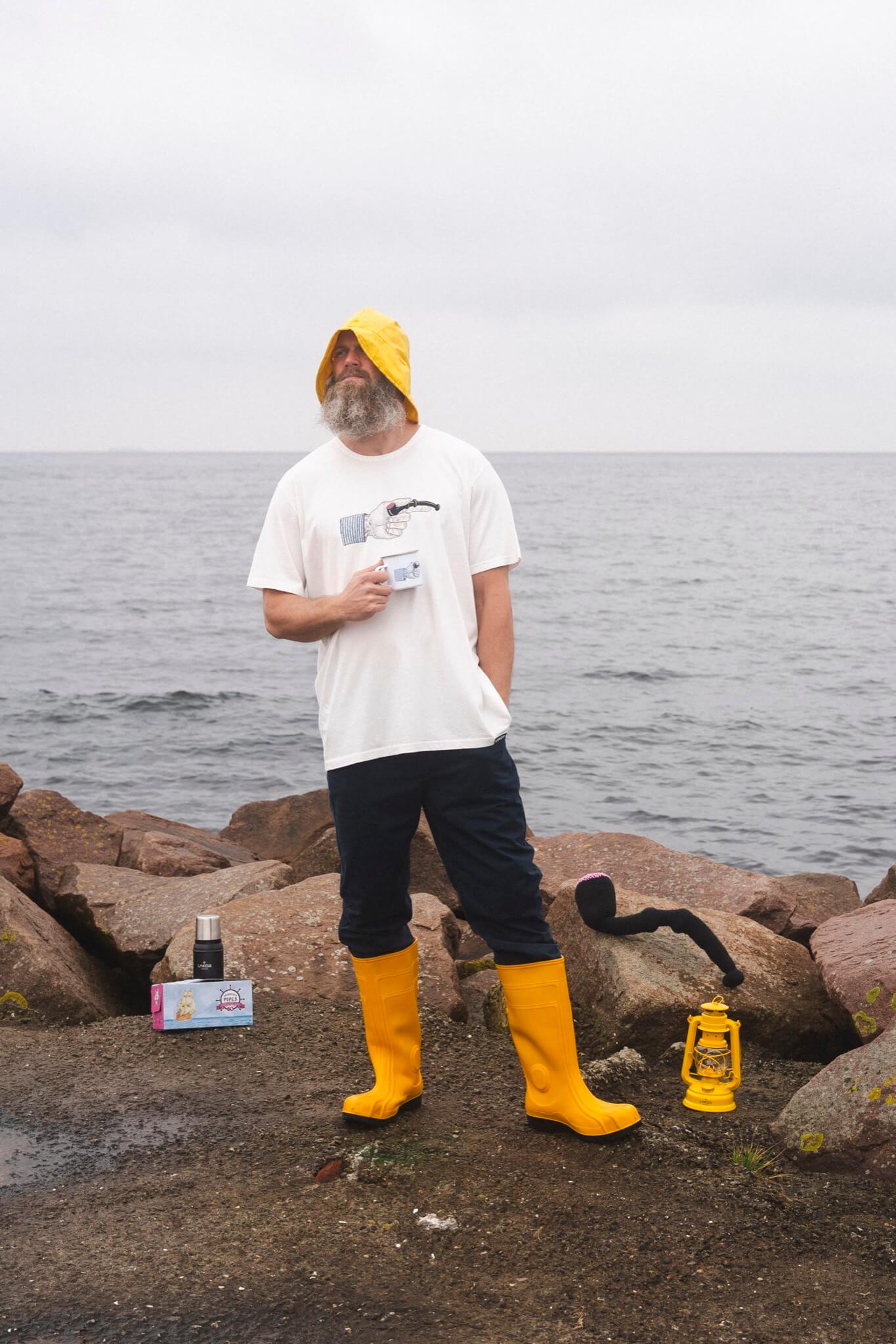 The Pointing Pipe T-shirt - Star White