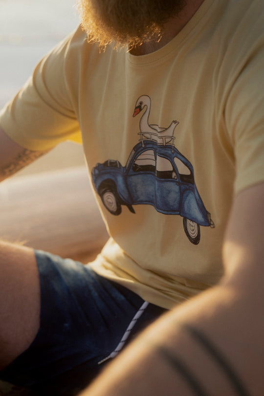 Swan On Wheels T-shirt (Moonstone)